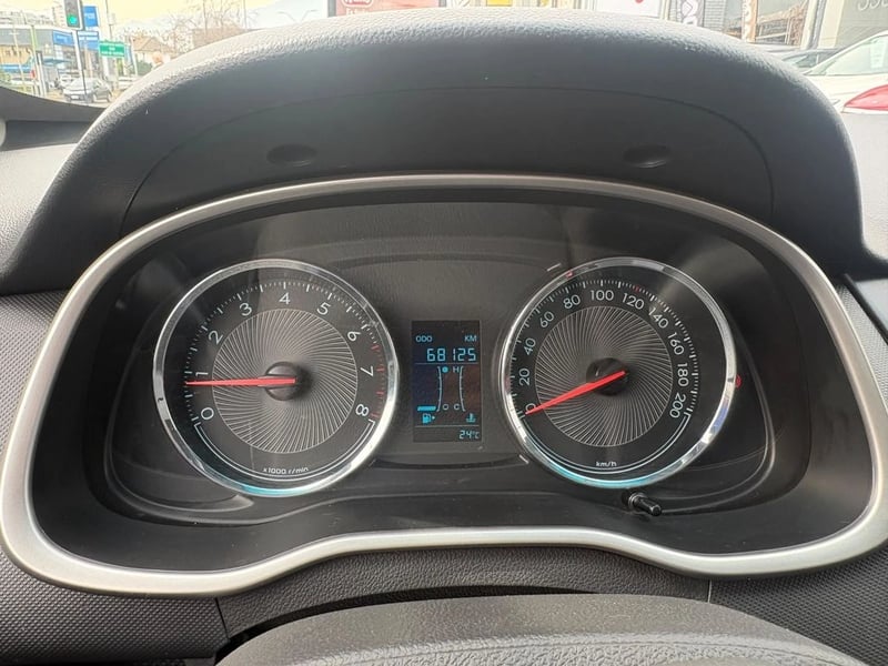 Chevrolet SAIL 1.5 4X2 MT 4P 2022 - Imagen 6 de 8