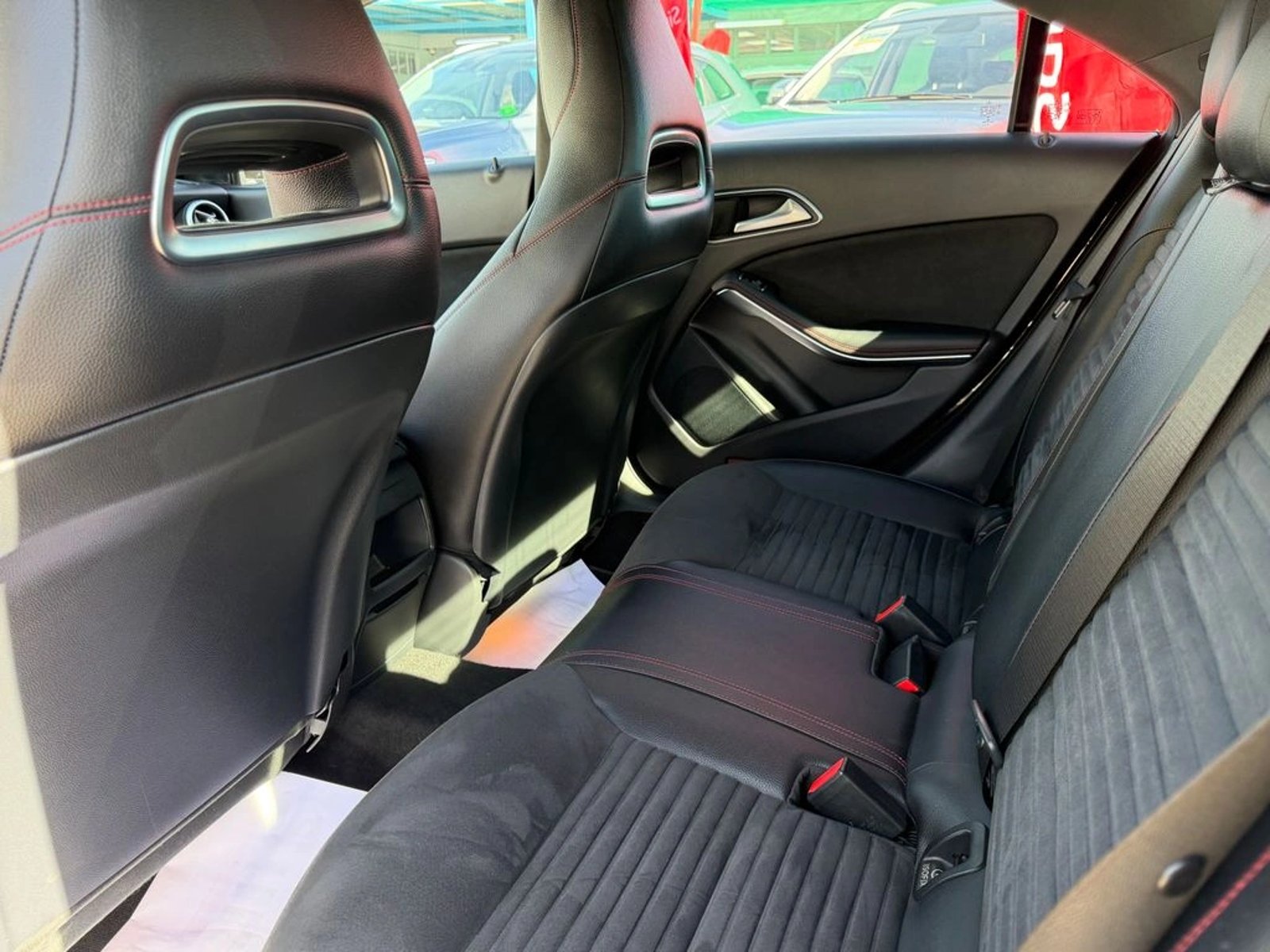 Mercedes-Benz CLA 220 2.1 DIESEL 4X2 AT 4P 2018 - Imagen 18 de 18