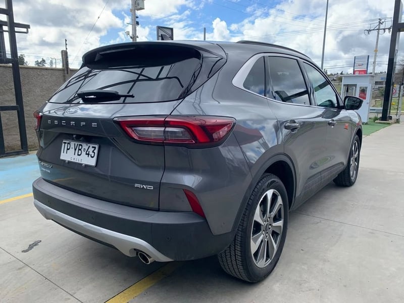 Ford ESCAPE 2.0 PLATINUM AT 4X4 2024 - Imagen 6 de 10