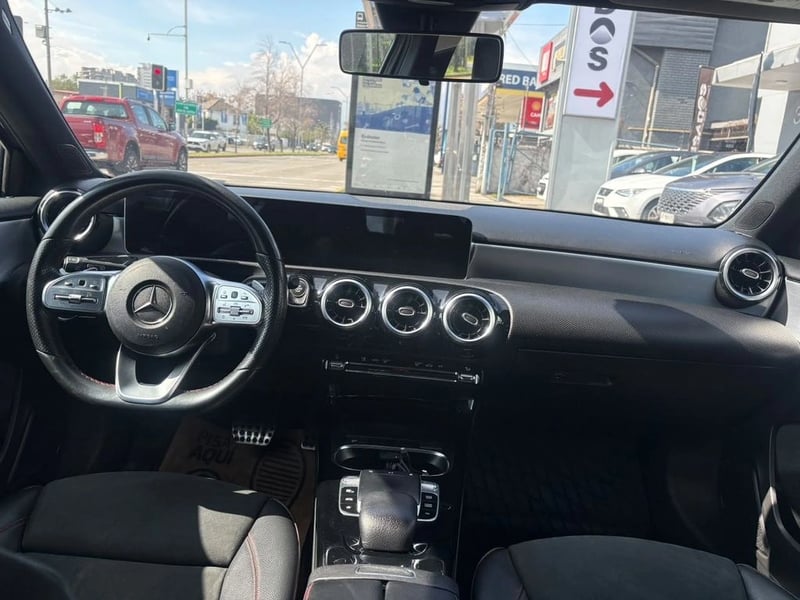 Mercedes-Benz A 250 2.0 SPORT 4X2 AT 5P 2019 - Imagen 9 de 11