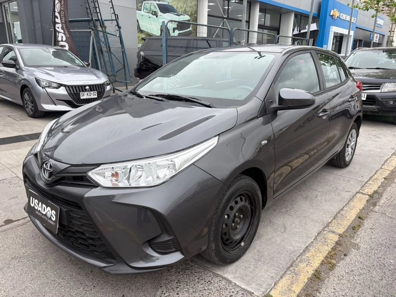 Toyota YARIS 1.5 SPORT GLE MT 2023 - Foto 2 de 10