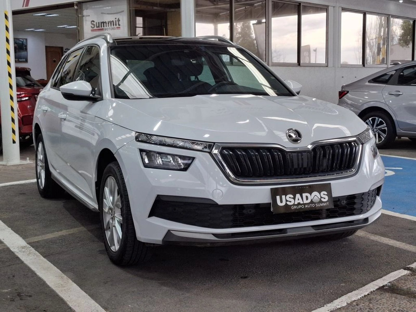 Skoda KAMIQ 1.5 TSI STYLE 4X2 AT 5P 2022 - Foto 4 de 20