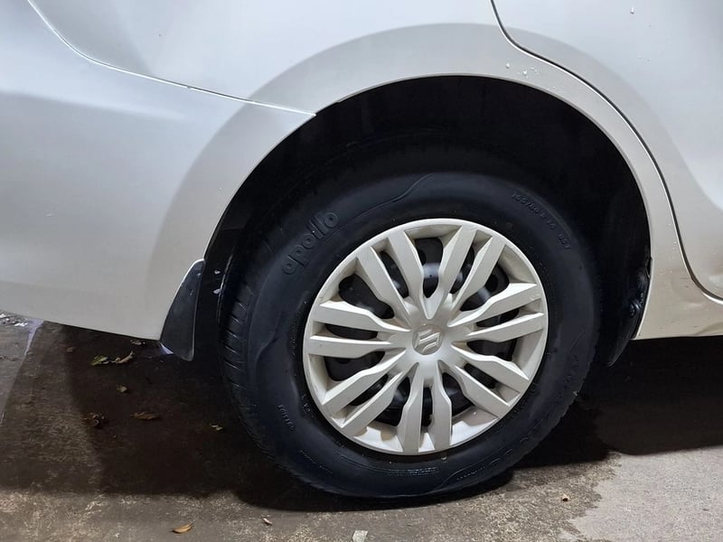Suzuki DZIRE 1.2 GL 4X2 MT 4P 2022 - Imagen 10 de 18