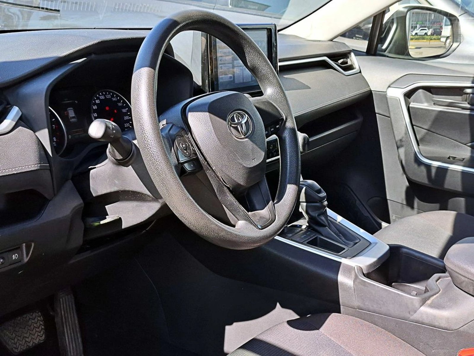 Toyota RAV4 LE 2.0 AUT 2022 - Imagen 9 de 17