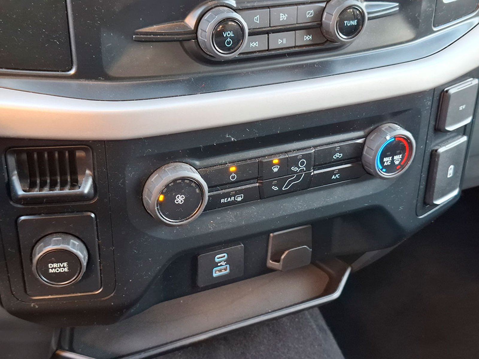 Ford F-150 XLT 3.3 AUT 4X2 2024 - Imagen 17 de 20