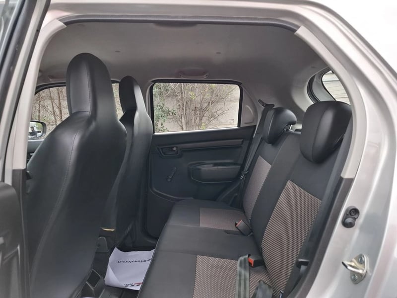 Suzuki S-PRESSO GLX MT 1.0 2026 - Imagen 18 de 19