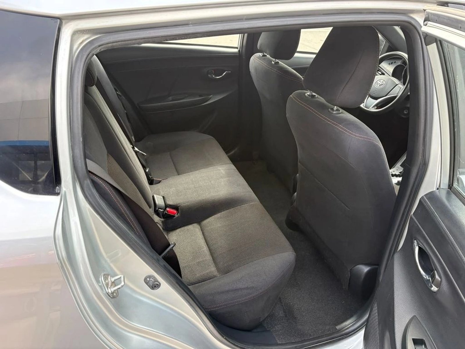 Toyota YARIS 1.5 Sport Gli 2016 - Imagen 9 de 10