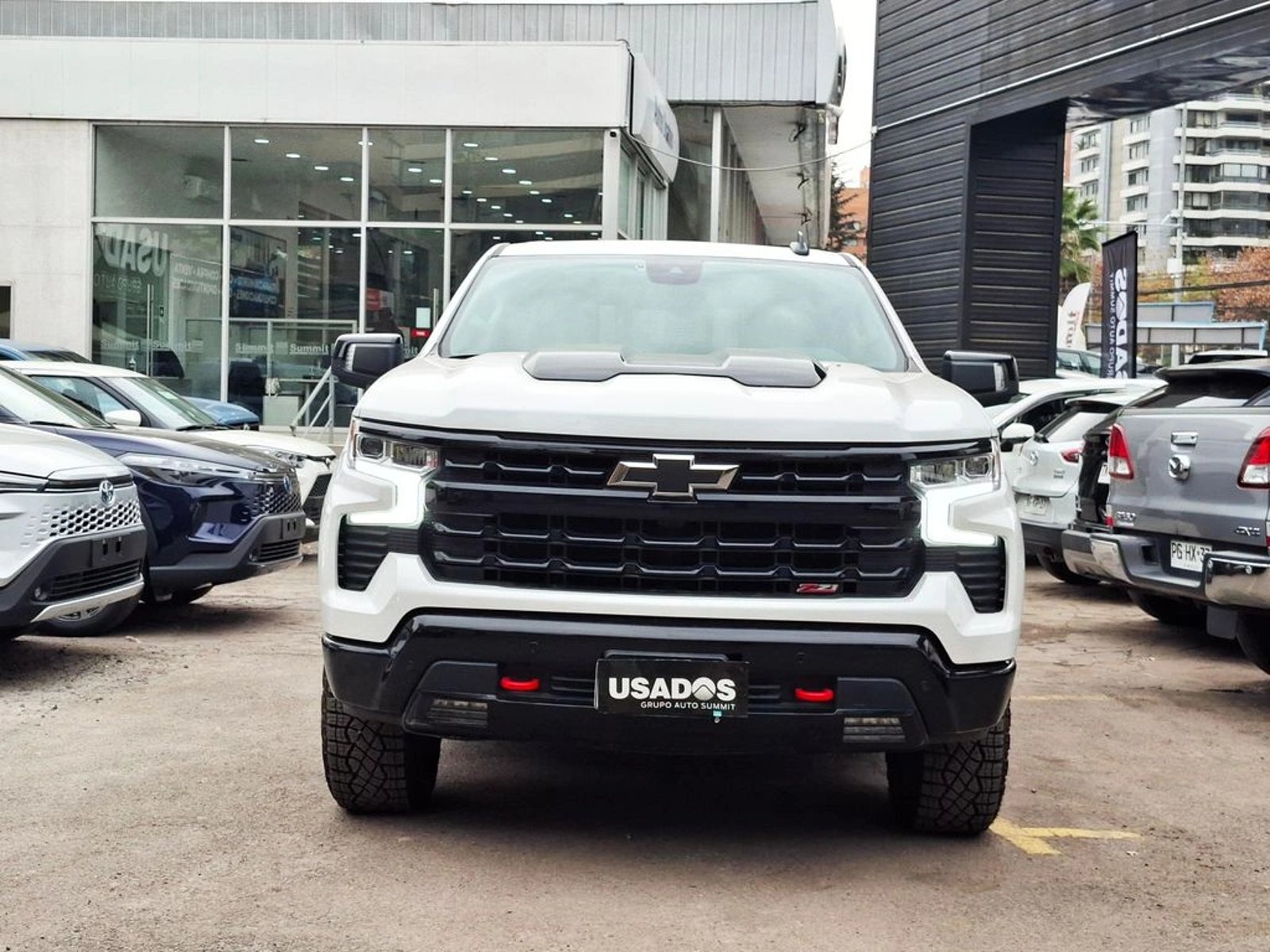 Chevrolet SILVERADO 5.3 LT R TRAIL BOSS Z71 4X4 AT 4P 2025 - Foto 2 de 20