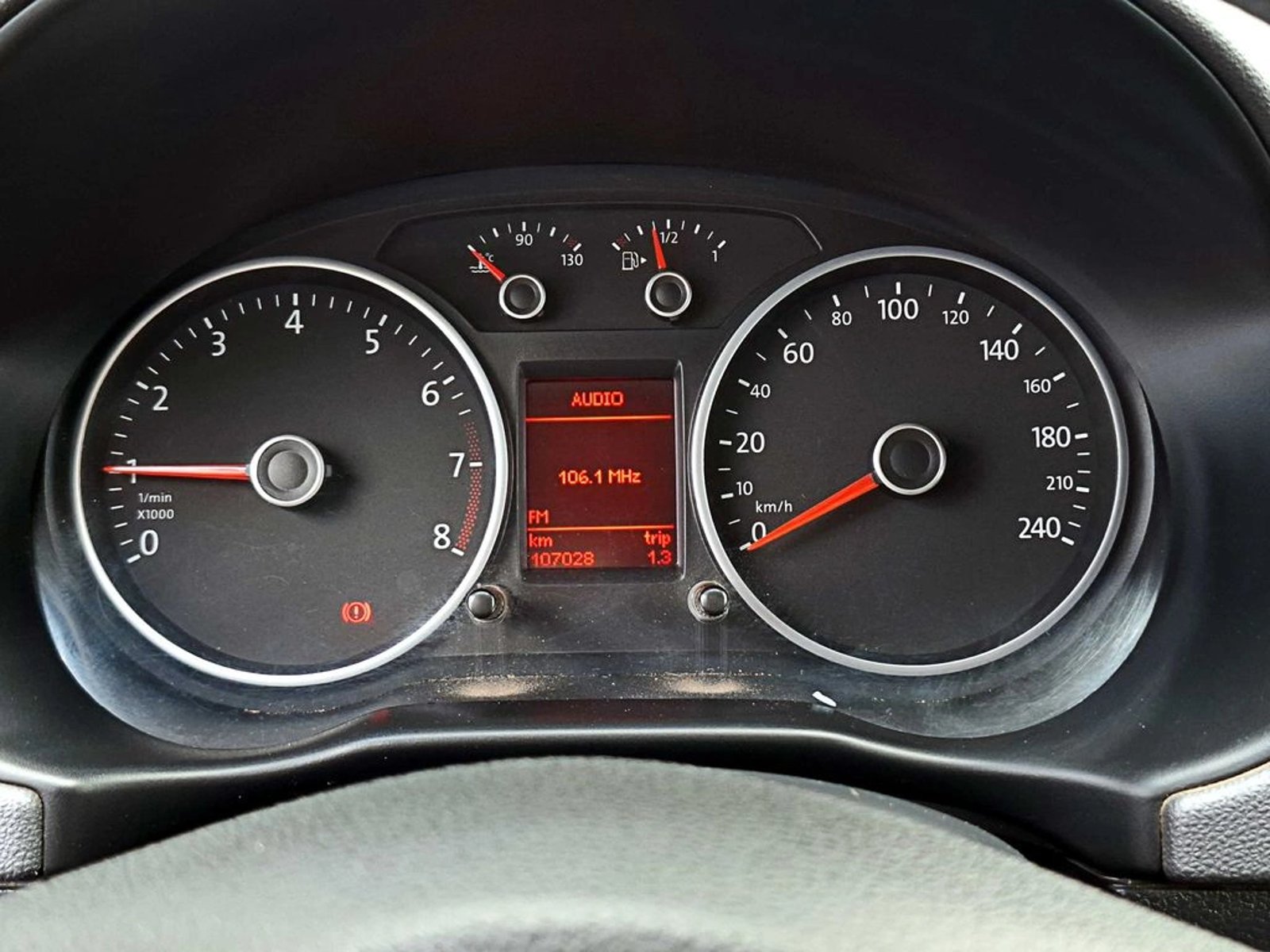 Volkswagen GOL 1.6 TRENDLINE 2AB ABS MT 2014 - Imagen 12 de 16