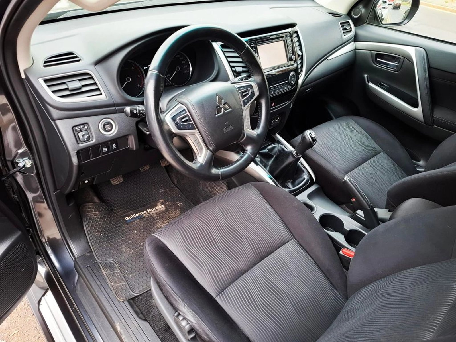 MITSUBISHI MONTERO SPORT 2.4 DIESEL 4X2 MT 5P 2021 - Imagen 15 de 20