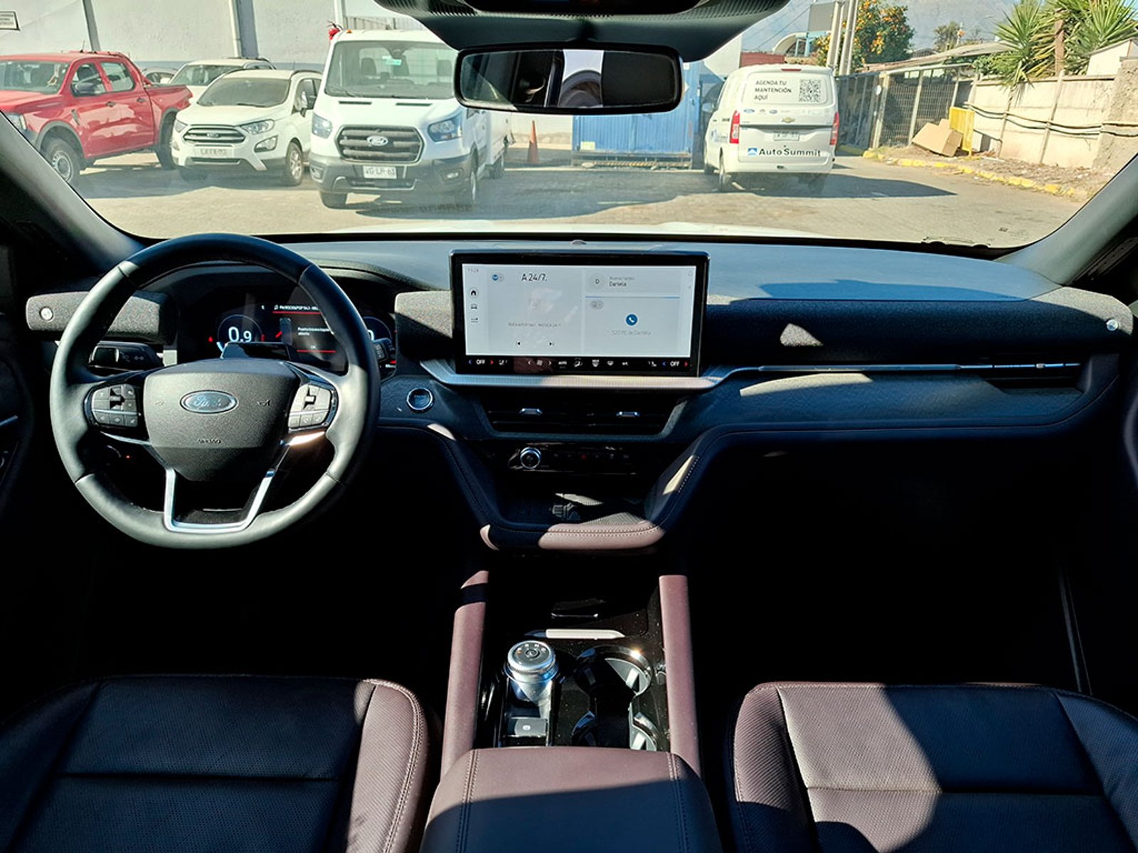 FORD EXPLORER 2.3 ECOBOOST PLATINUM 4WD 2025 - Imagen 9 de 20