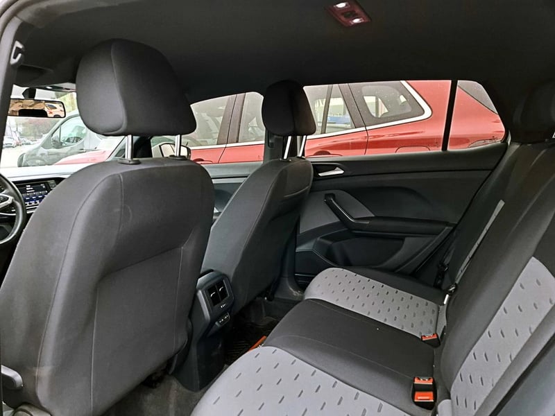 Volkswagen T-CROSS 1.0 TSI HIGHLINE AT 2024 - Imagen 10 de 16