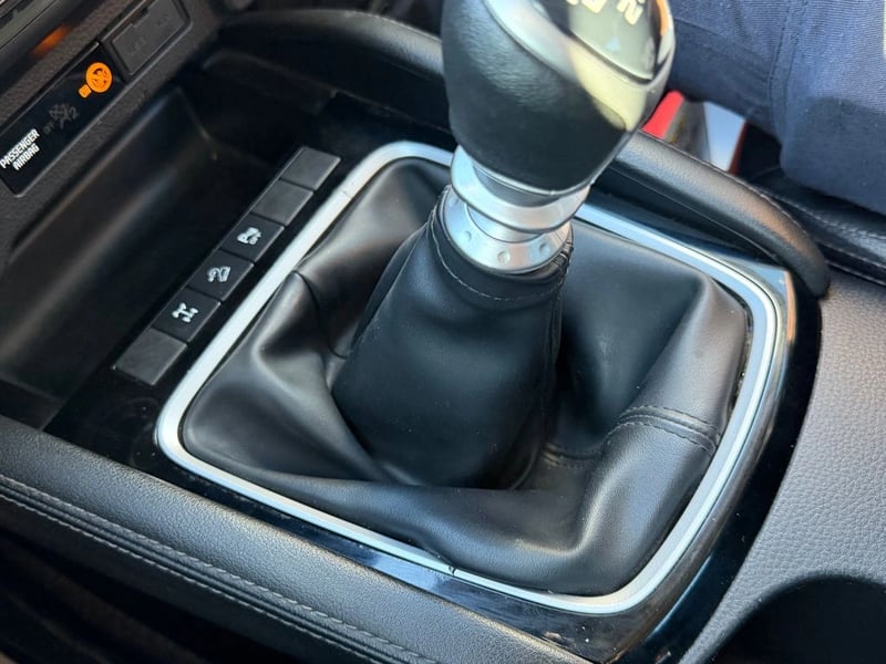 Mazda BT-50 3.0 DIESEL 4X4 DOB.CAB. 6MT 4P 2023 - Imagen 15 de 15