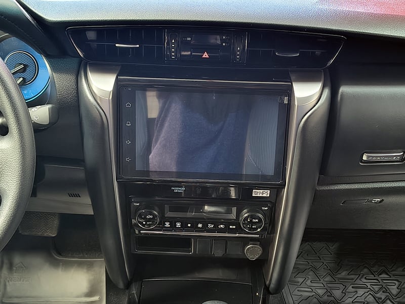 Toyota FORTUNER 2.7 SR5 AT 2025 - Imagen 18 de 20