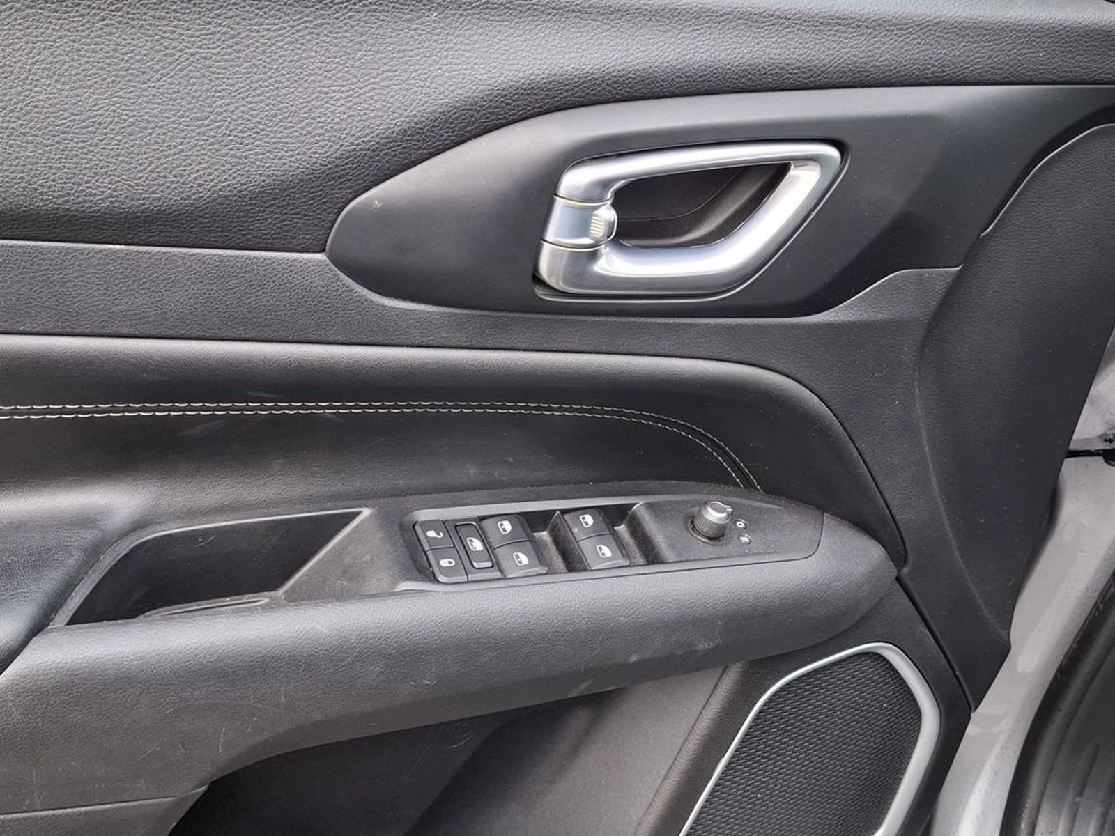 JEEP COMPASS 1.3 LIMITED AT 2022 - Imagen 11 de 20