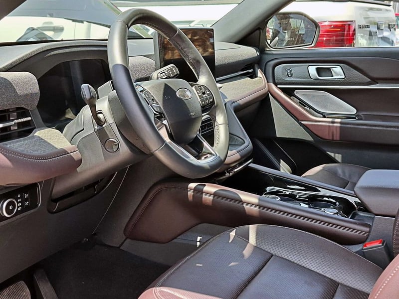 Ford EXPLORER 2.3 ECOBOOST PLATINUM 4WD AT 5P 2025 - Imagen 9 de 17
