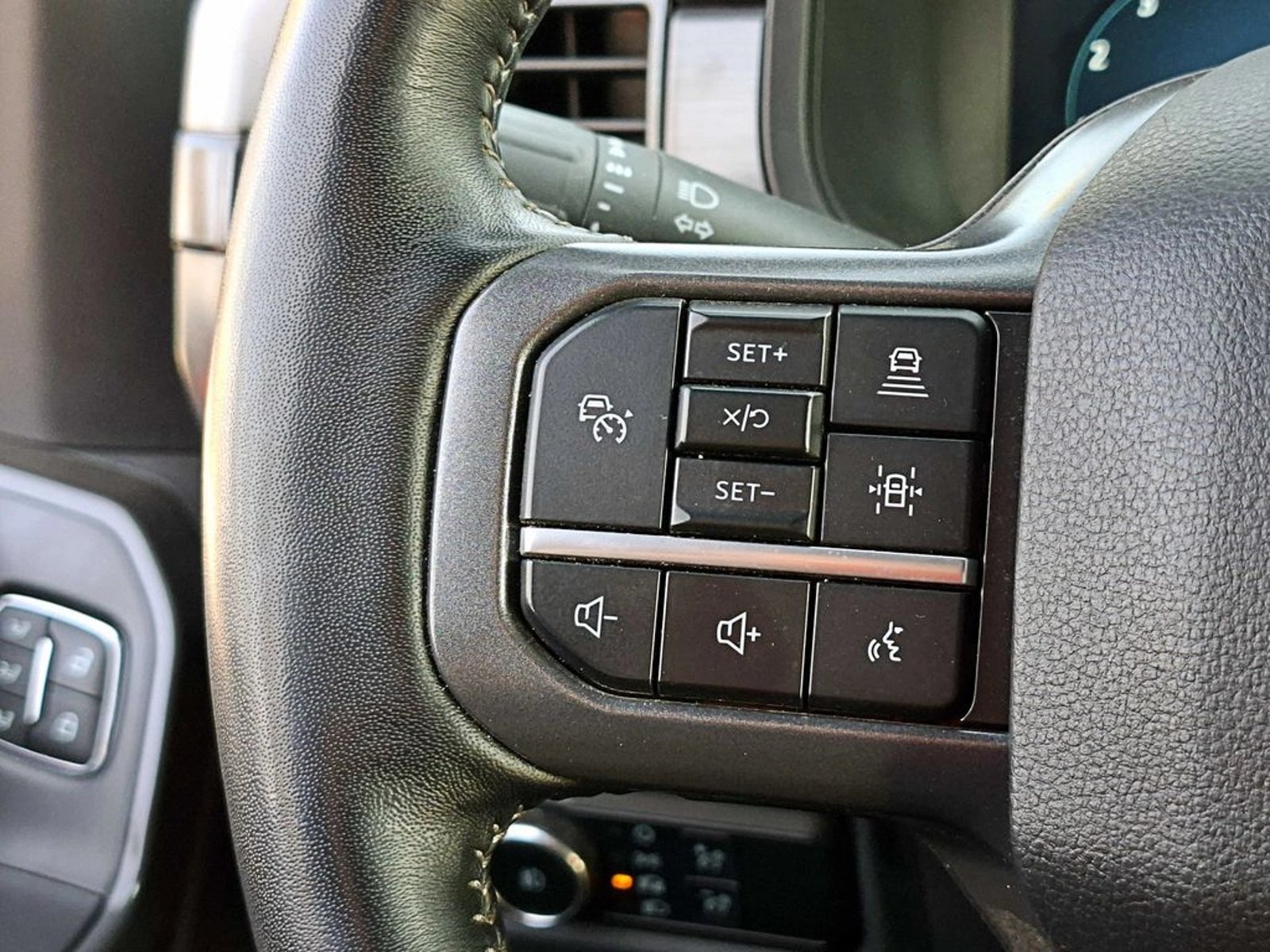 FORD F-150 LARIAT SPORT 4X4 AUT 2025 - Imagen 16 de 20