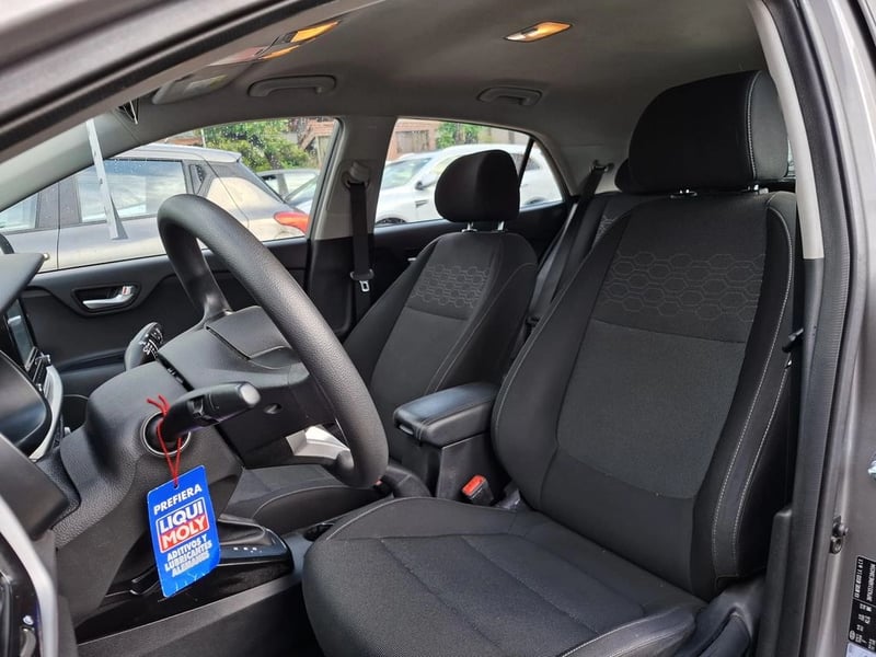 Kia RIO 5 1.4 2021 - Imagen 13 de 20