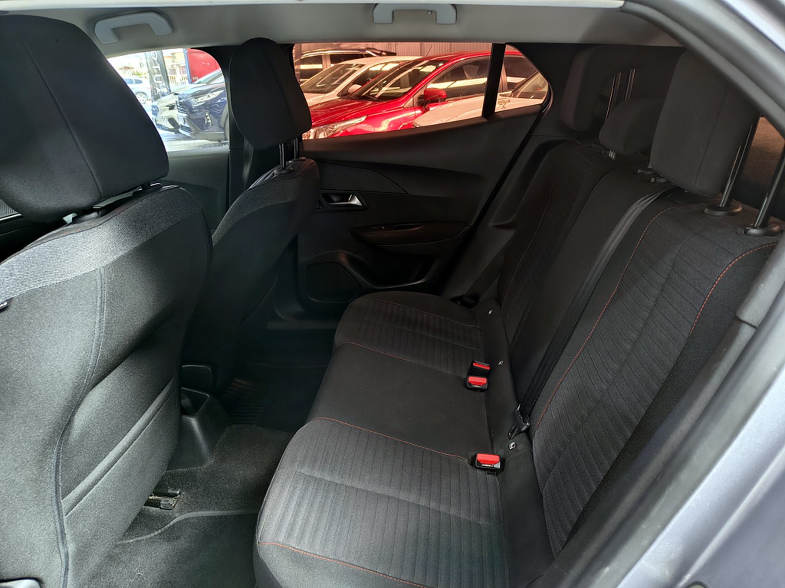 PEUGEOT 2008 BLUEHDI 100 TM 1.5 C/CADENA 2021 - Imagen 14 de 19