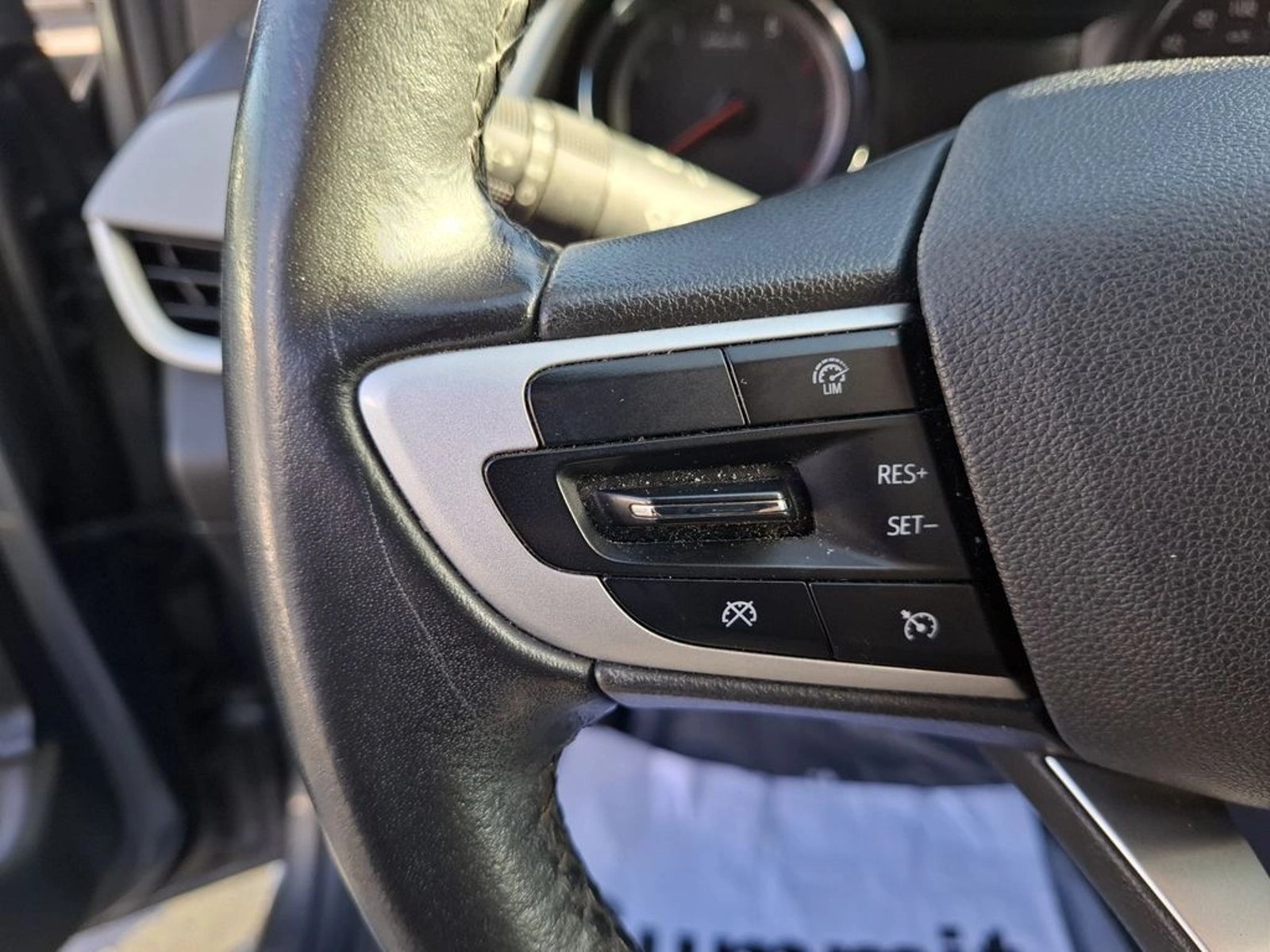 Chevrolet ONIX TURBO PREMIER AT 2021 - Imagen 18 de 20