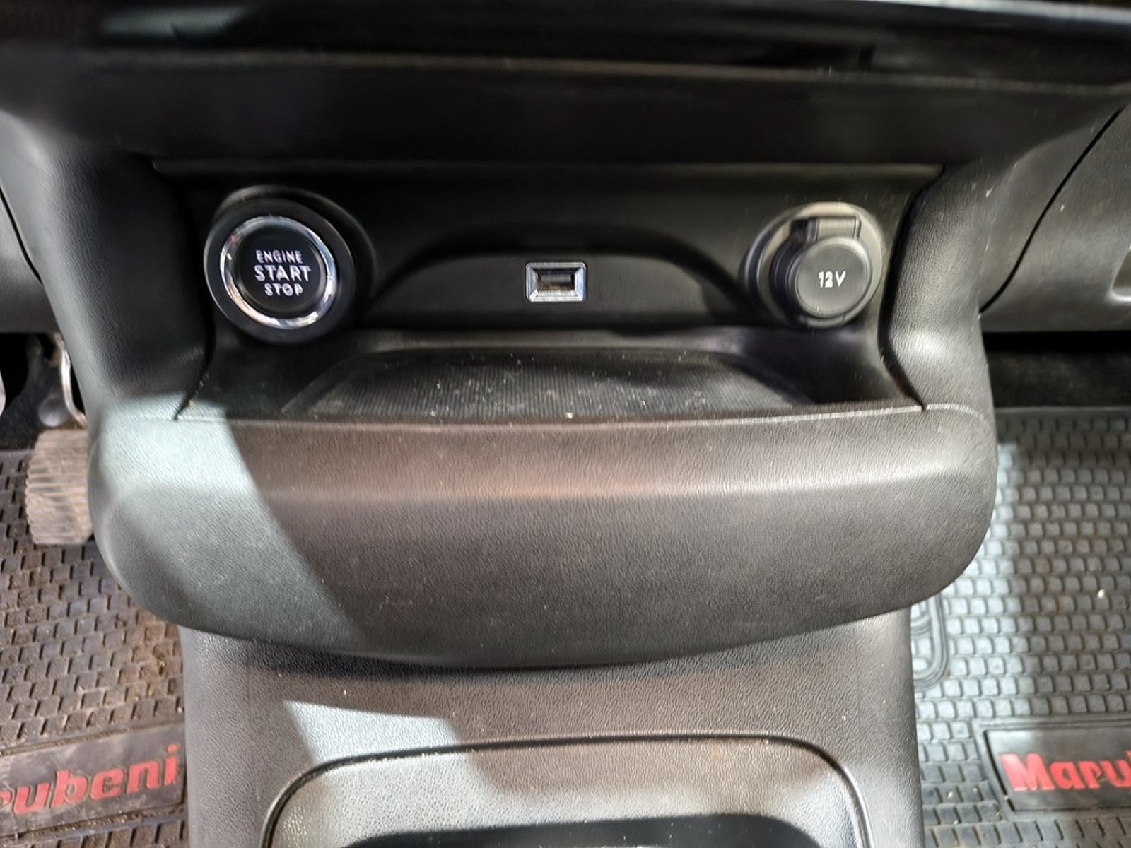 Citroën C4 CACTUS HDI 1.5 2020 - Imagen 18 de 20