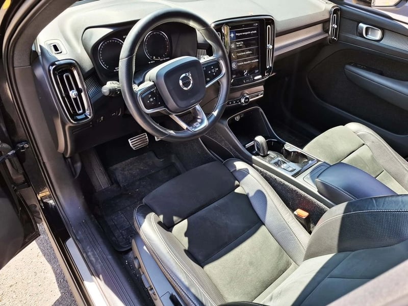 Volvo XC40 2.0 2020 - Imagen 16 de 20