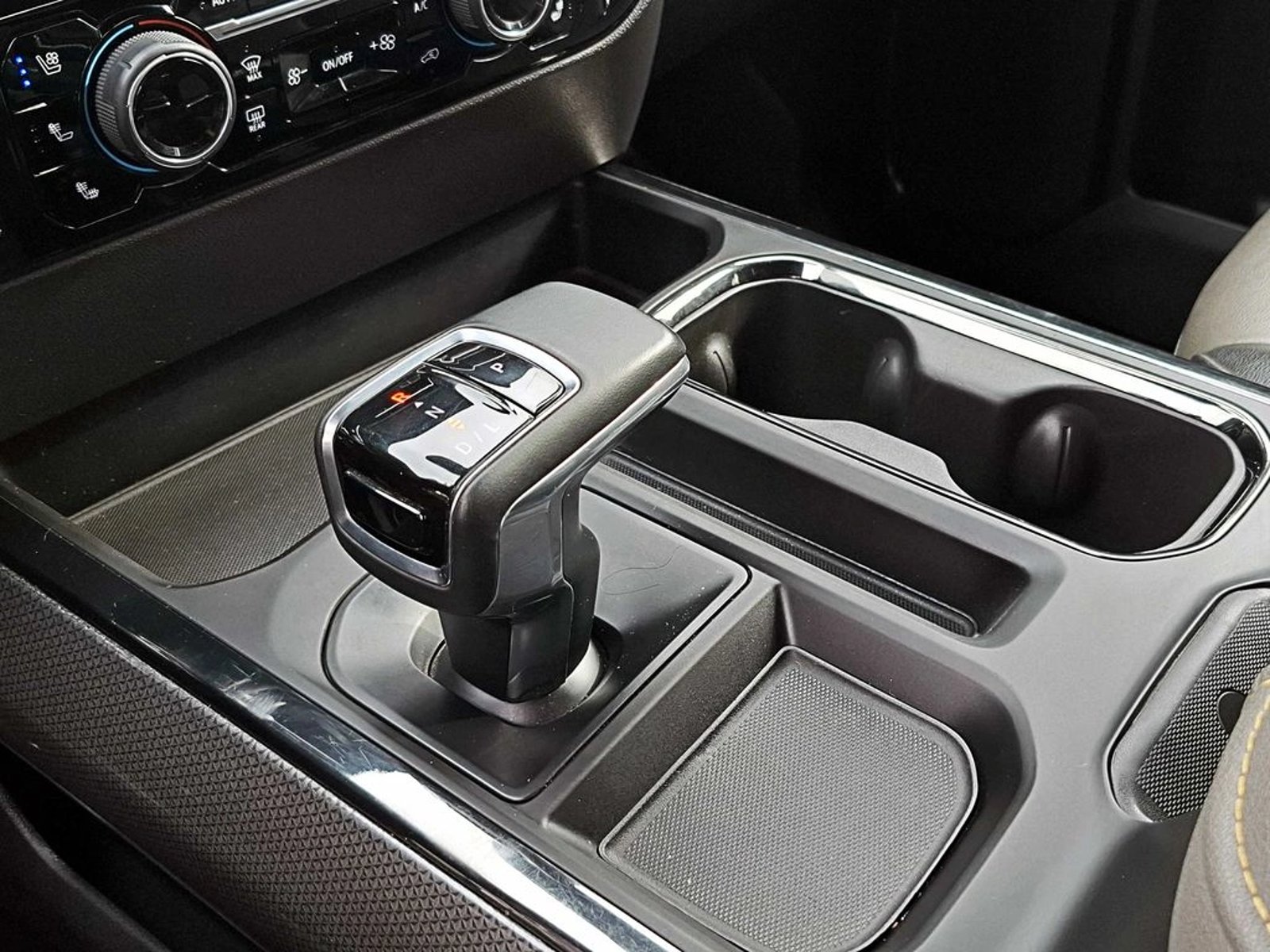 CHEVROLET SILVERADO ZR2 6.2 4X4 AT 2023 - Imagen 20 de 20