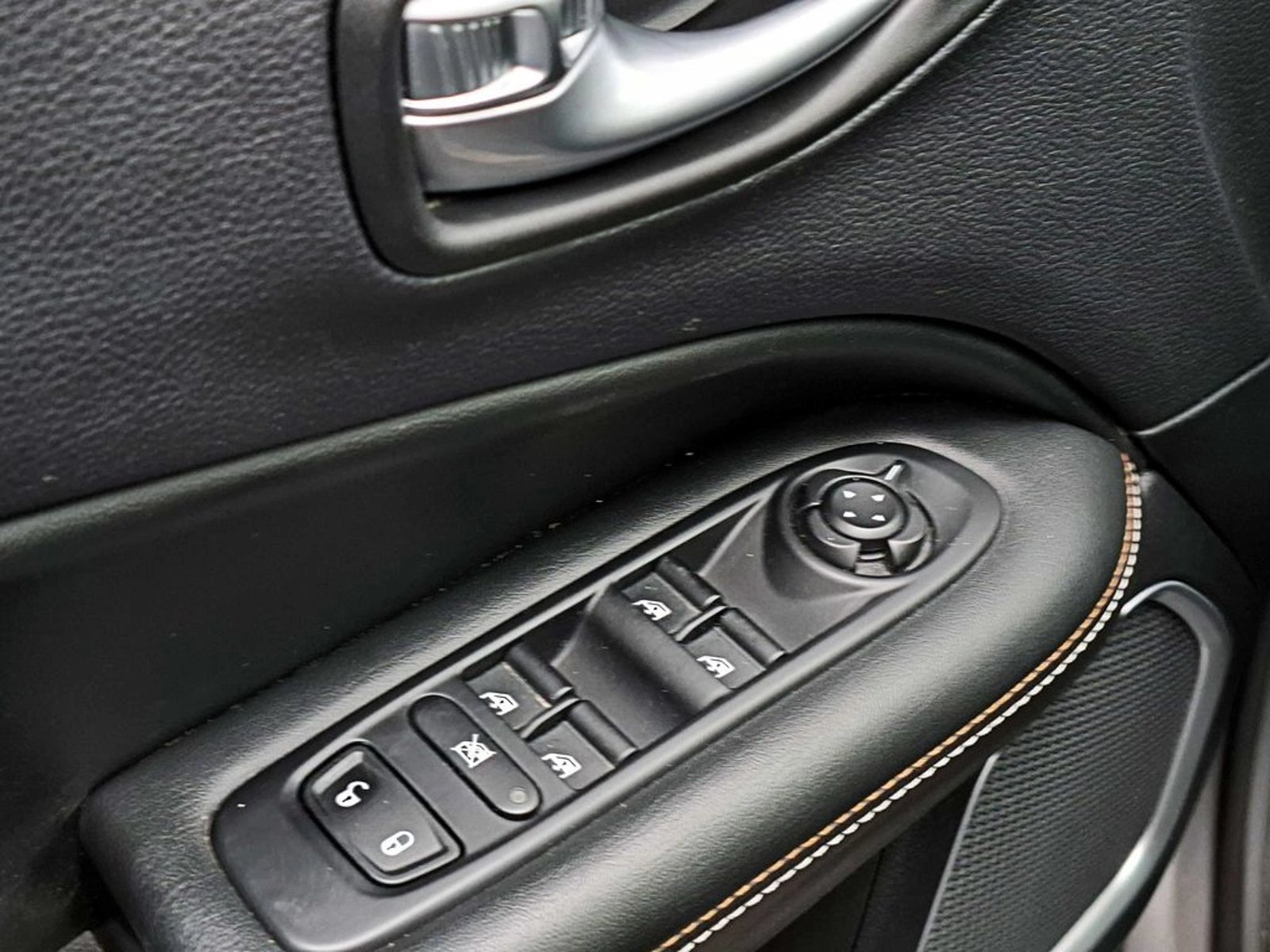 JEEP COMPASS 2.4 SPORT 4X2 AT 5P 2020 - Imagen 10 de 19