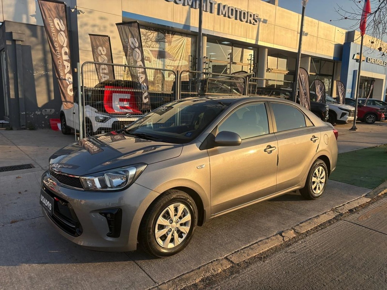 Kia SOLUTO LX 1.4 2023 - Foto 2 de 10