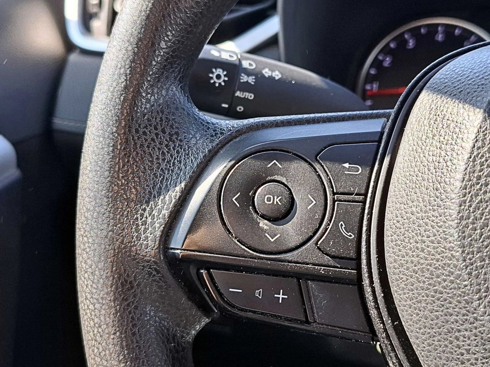 Toyota RAV4 LE 2.0 AUT 2022 - Imagen 13 de 17