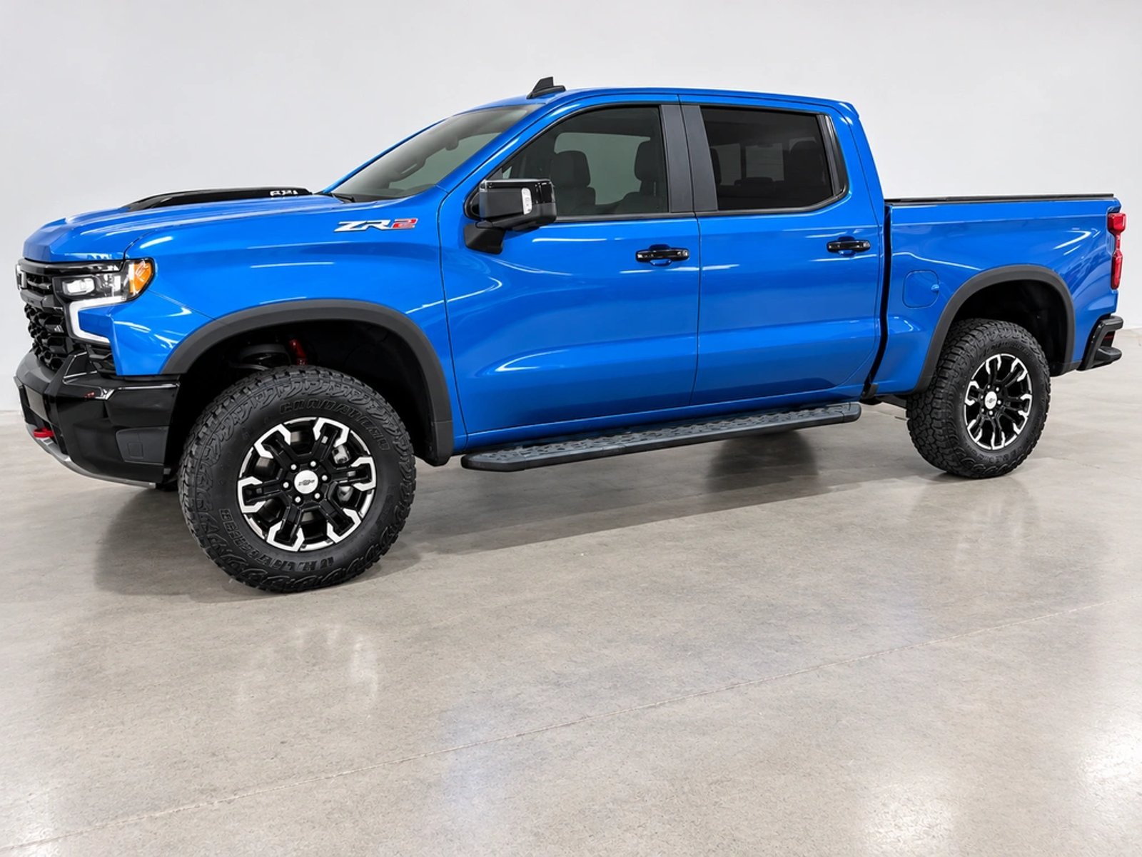Chevrolet SILVERADO 6.2 ZR2 AT 4X4 2024 - Foto 2 de 3