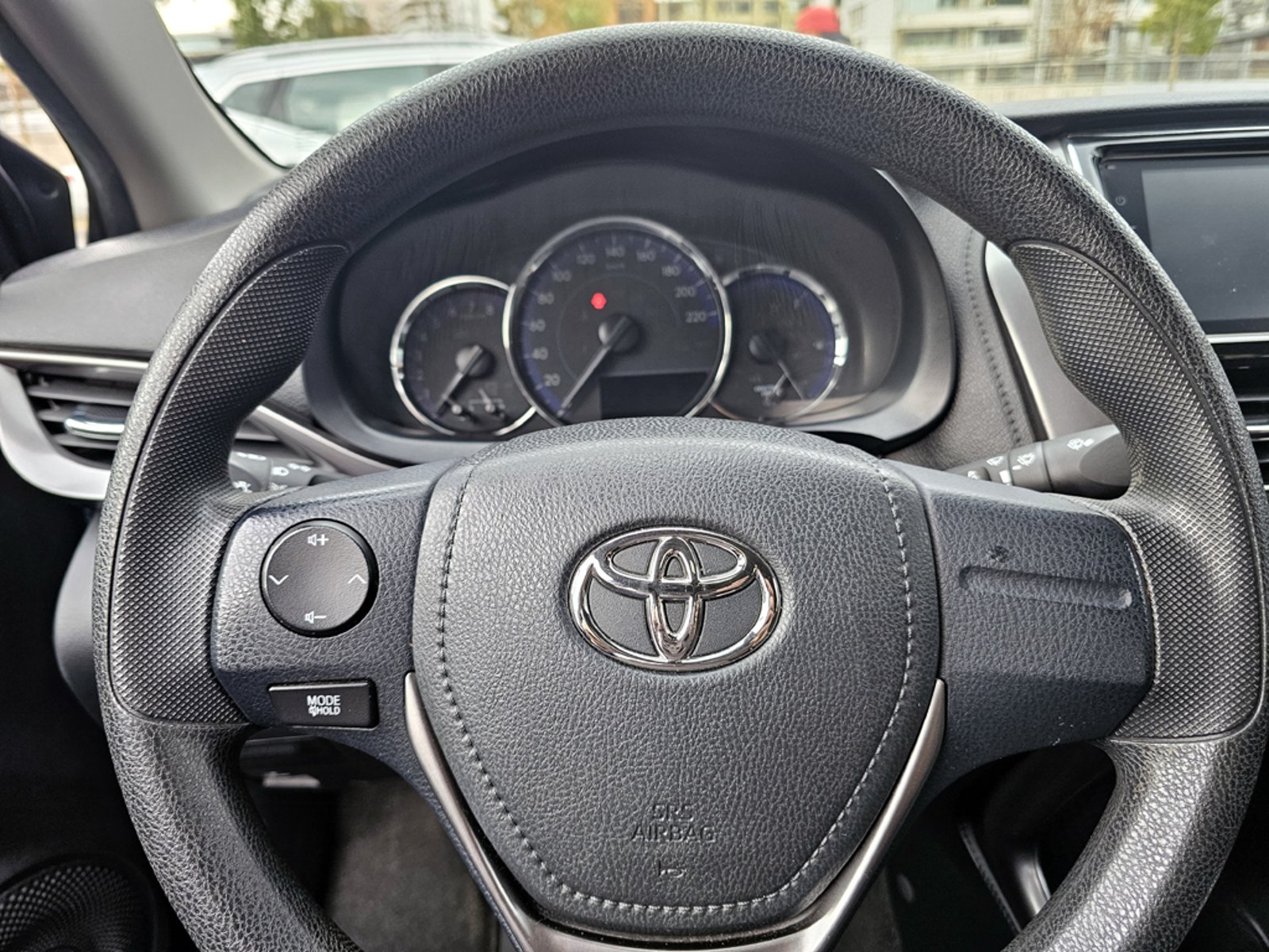 Toyota YARIS SEDAN 1.5 GLI C 4X2 MT 4P 2022 - Imagen 16 de 20