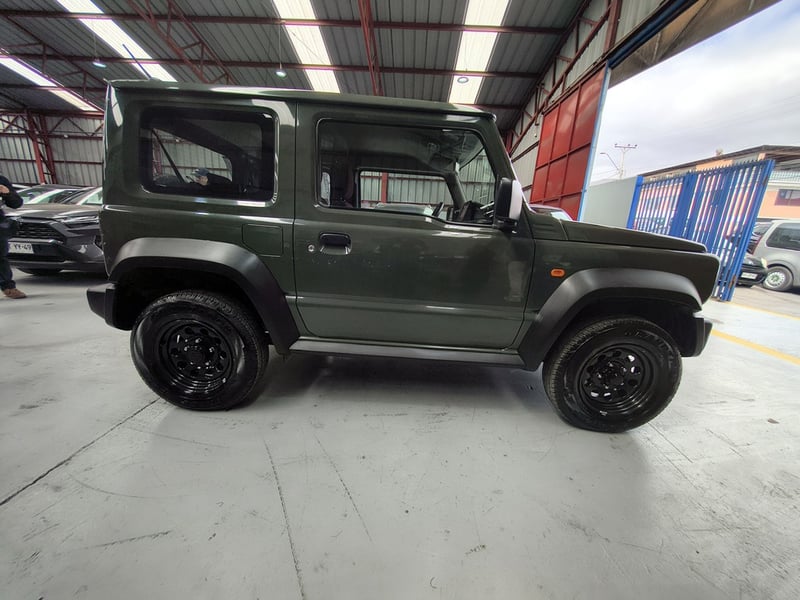 Suzuki JIMNY GL 1.5 2023 - Imagen 4 de 18
