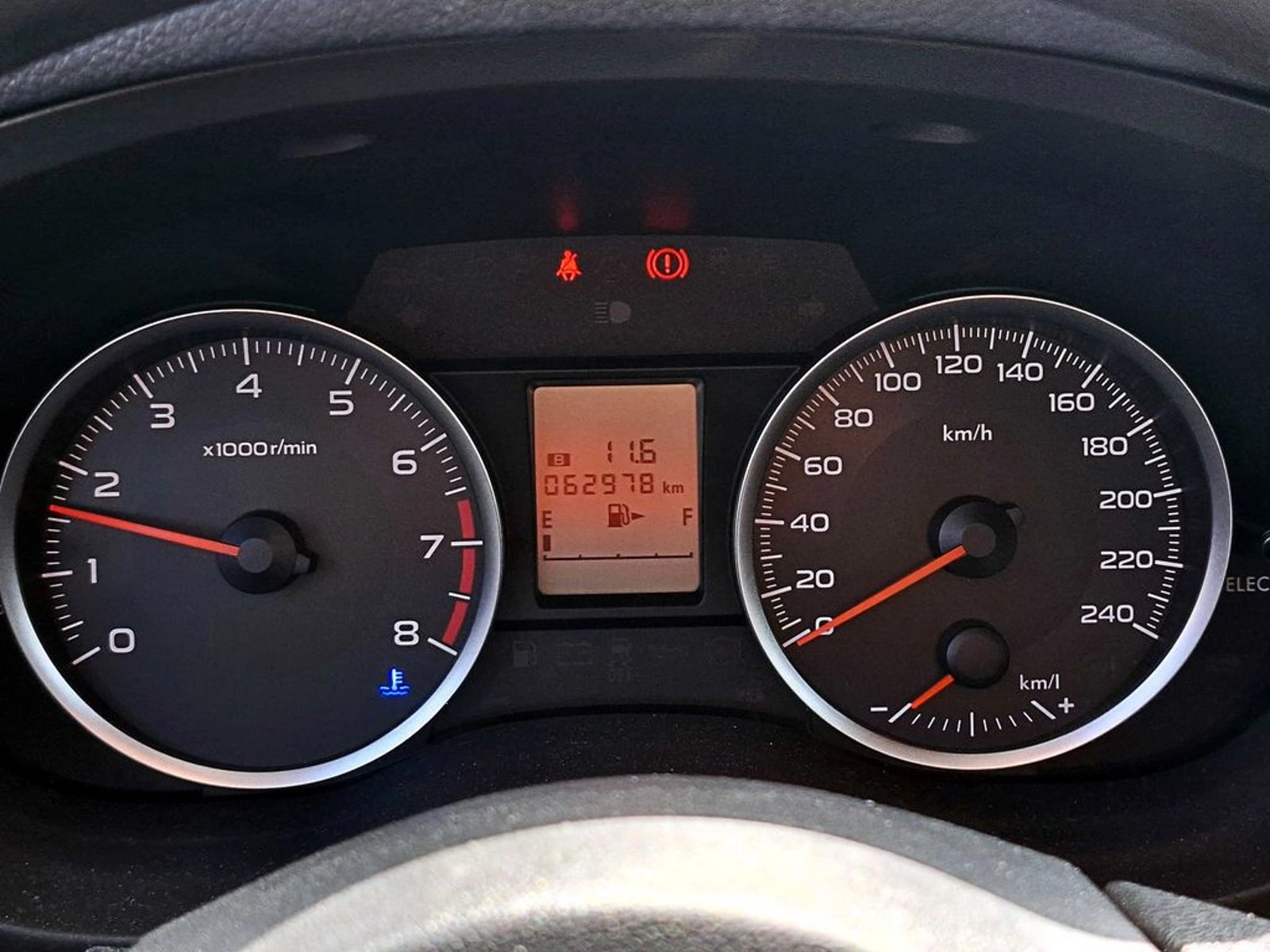 Subaru FORESTER XS 2.0 MT 4X4 2016 - Imagen 13 de 17