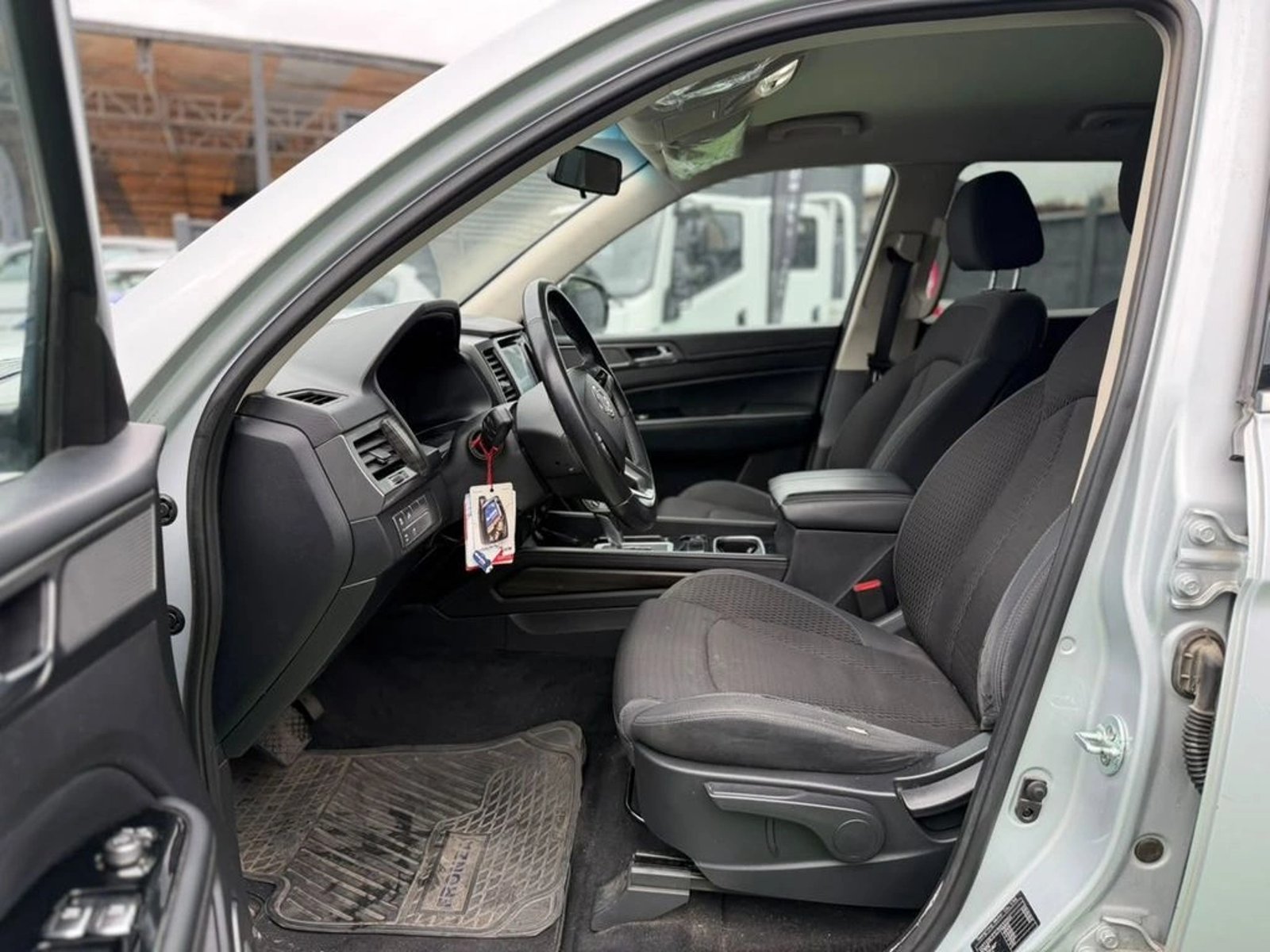 SSANGYONG REXTON 2.2 DIESEL YRX201 4X2 AT 5P 2020 - Imagen 6 de 12