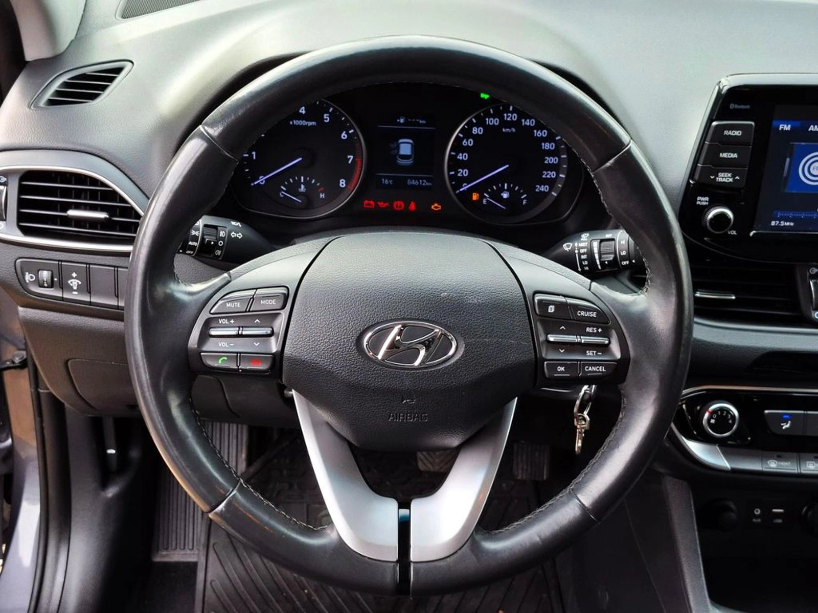 HYUNDAI I30 1.6 VALUE 2020 - Imagen 16 de 20