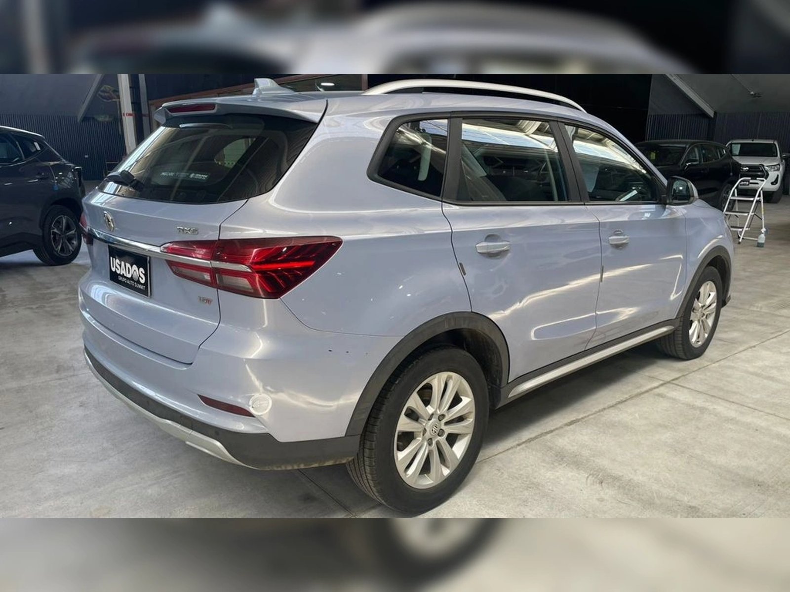 MG RX5 1.5T STD 2WD MT 5P 2023 - Imagen 6 de 11