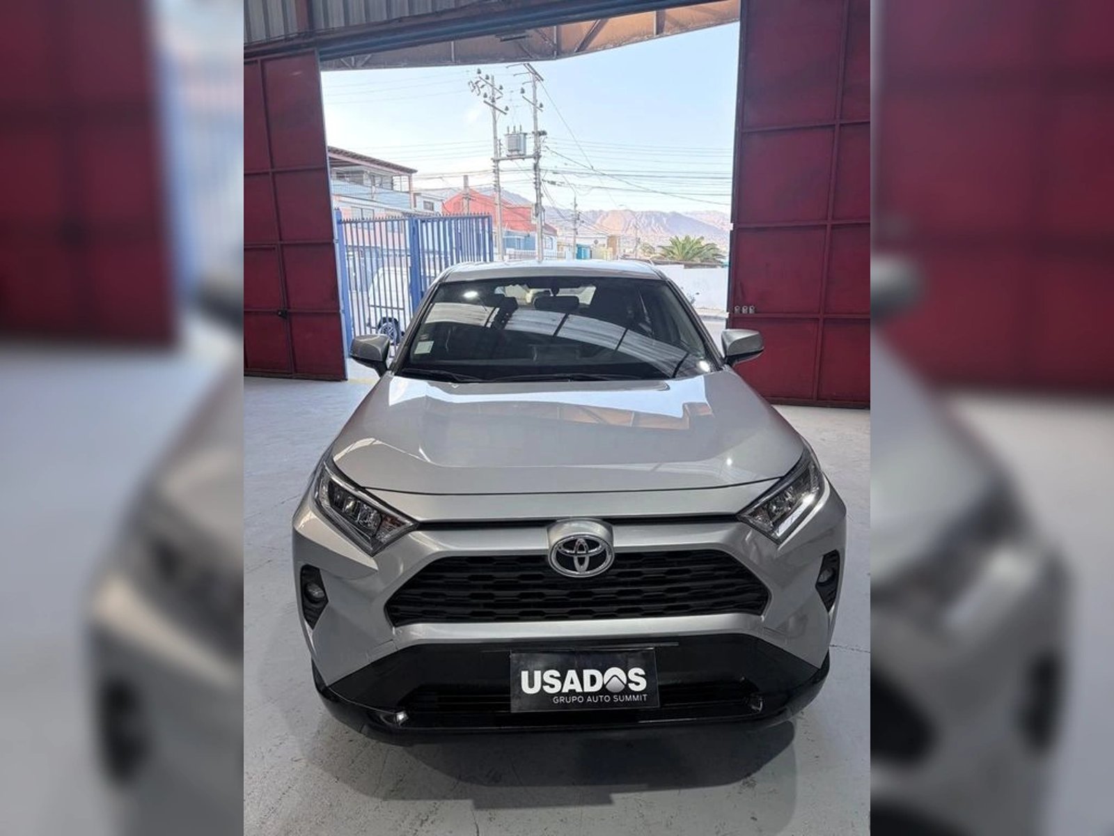 Toyota RAV4 LE 2022 - Foto 4 de 17