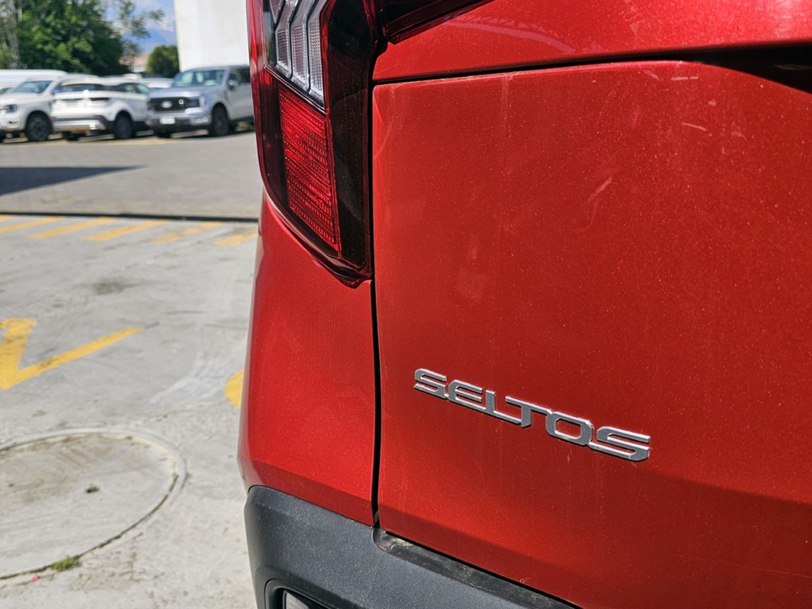 KIA SELTOS 1.5 EX MT 2024 - Imagen 8 de 20