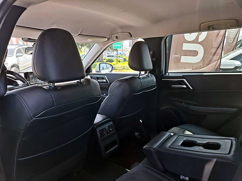 Mitsubishi OUTLANDER 2.5 GLS AT 4X4 2023 - Imagen 11 de 17