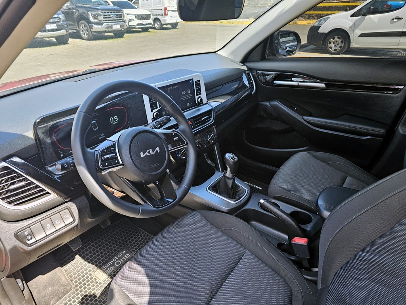 KIA SELTOS 1.5 EX MT 2024 - Imagen 11 de 20