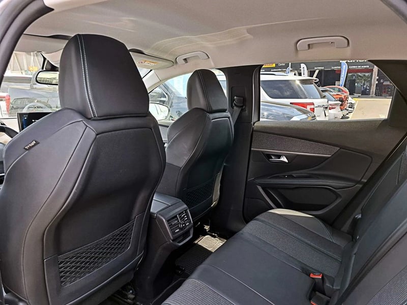 Peugeot 3008 1.6 ALLURE 4X2 165 EAT6 5P 2022 - Imagen 10 de 16