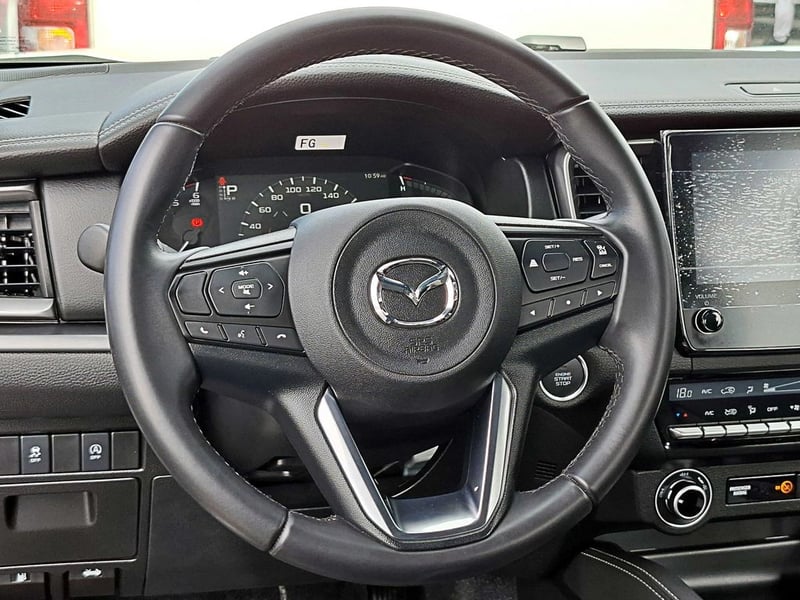 Mazda BT-50 2.2 DC HIGH PLUS AT 4X4 DIESEL 2026 - Imagen 14 de 20