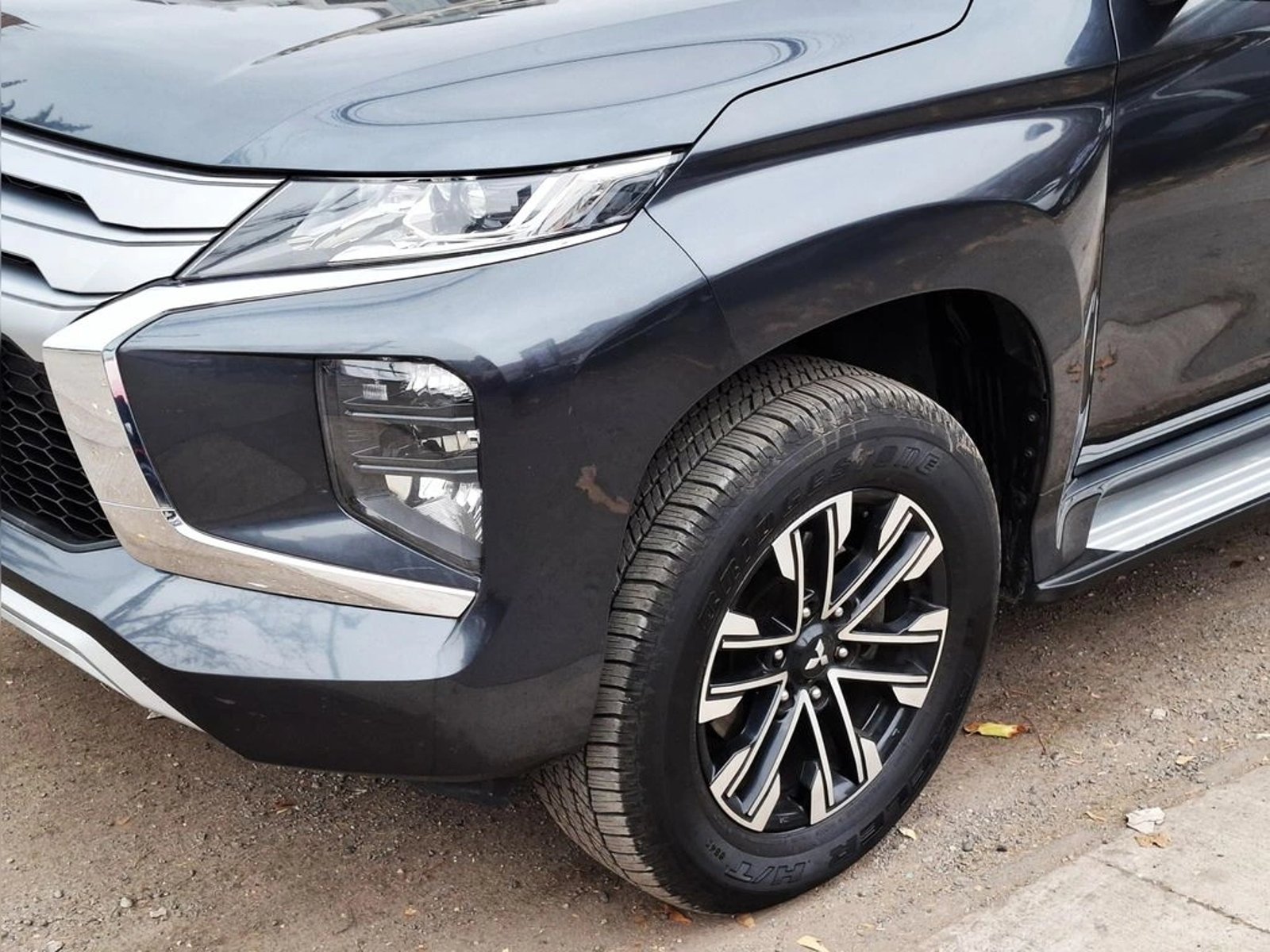 Mitsubishi MONTERO SPORT 2.4 DIESEL 4X2 MT 5P 2021 - Foto 5 de 20