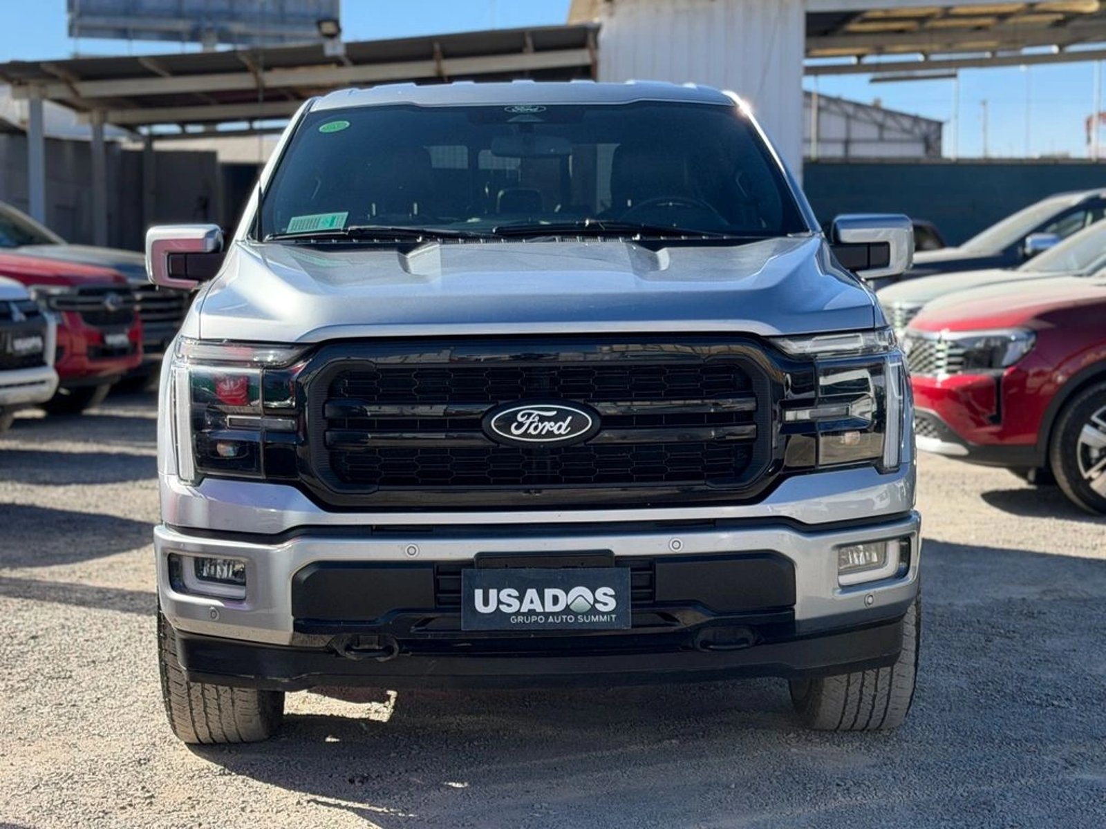 Ford F-150 5.0 LARIAT BLACK CC 4X4 DOB. CAB. AT 4P 2025 - Foto 3 de 20