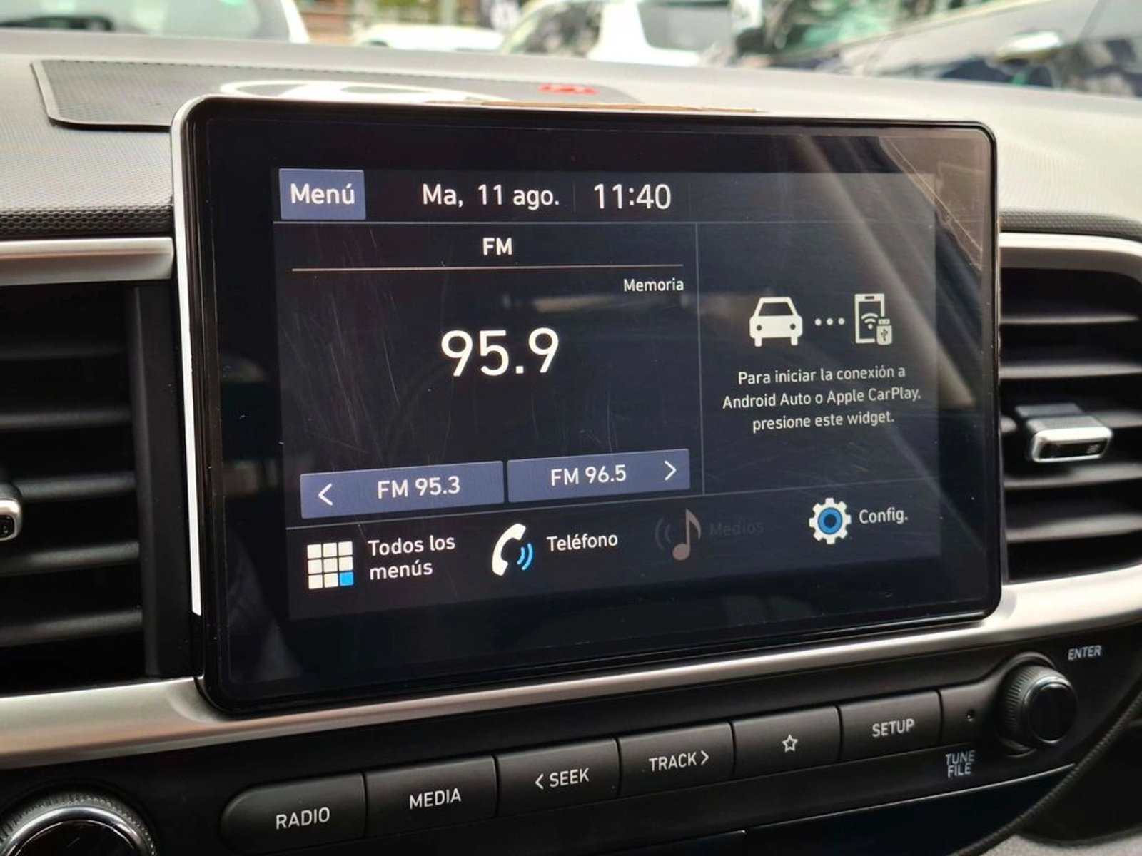 Hyundai VENUE 1.6 QX PREMIUM MT 2021 - Imagen 17 de 20
