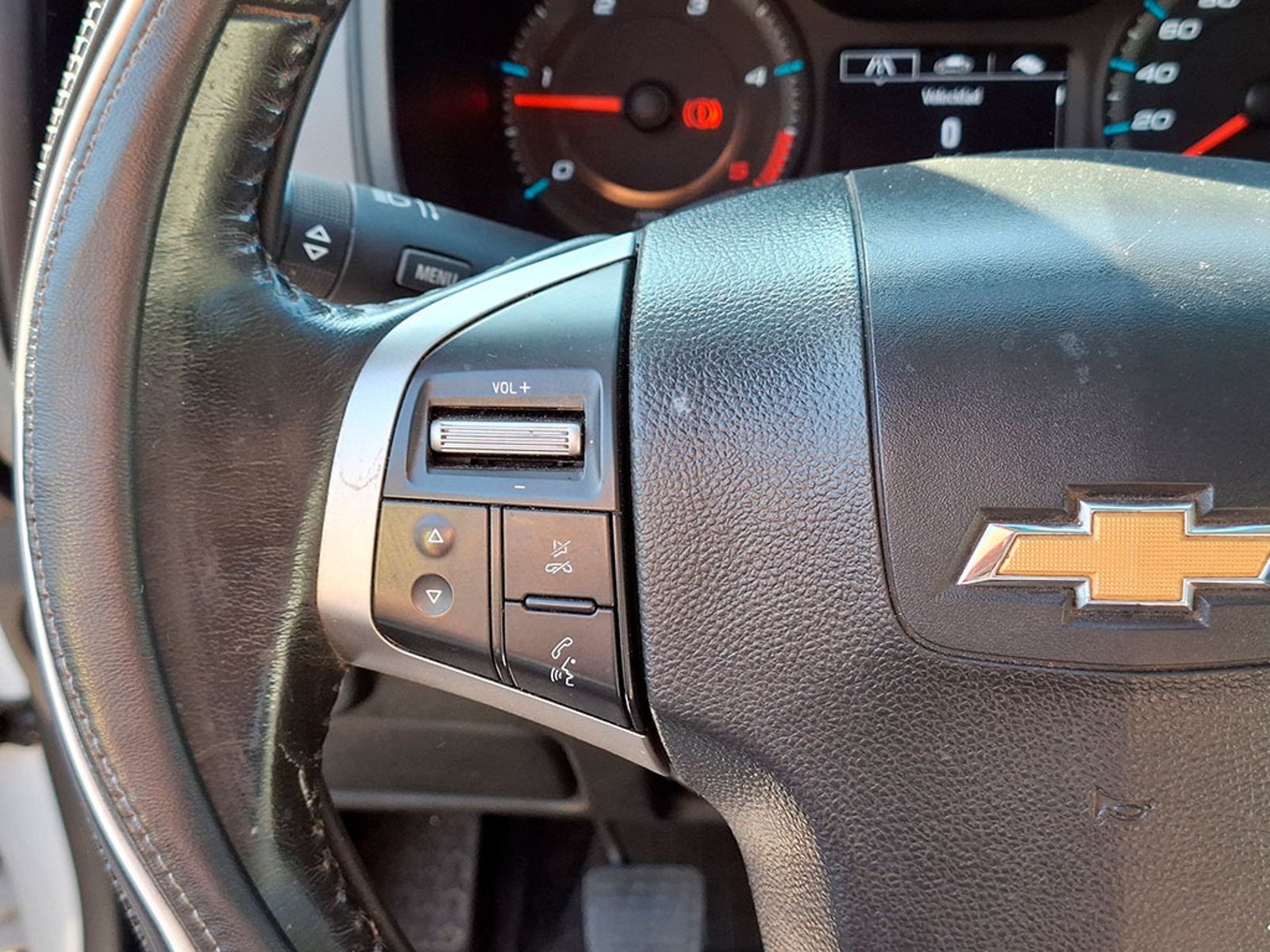 CHEVROLET COLORADO 2.8 LT MT 4X4 2022 - Imagen 12 de 20