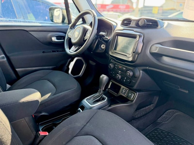Jeep RENEGADE 1.8 SPORT LX 4X2 AT 5P 2022 - Imagen 16 de 18