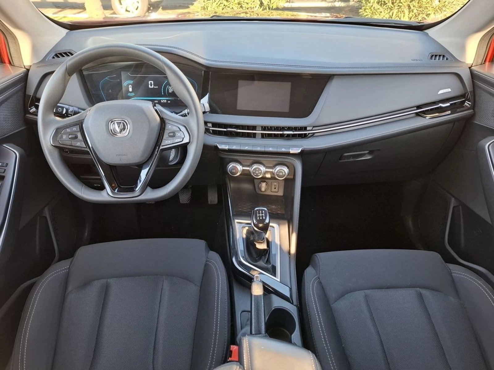 Changan CS15 MT 1.5 2025 - Imagen 15 de 20