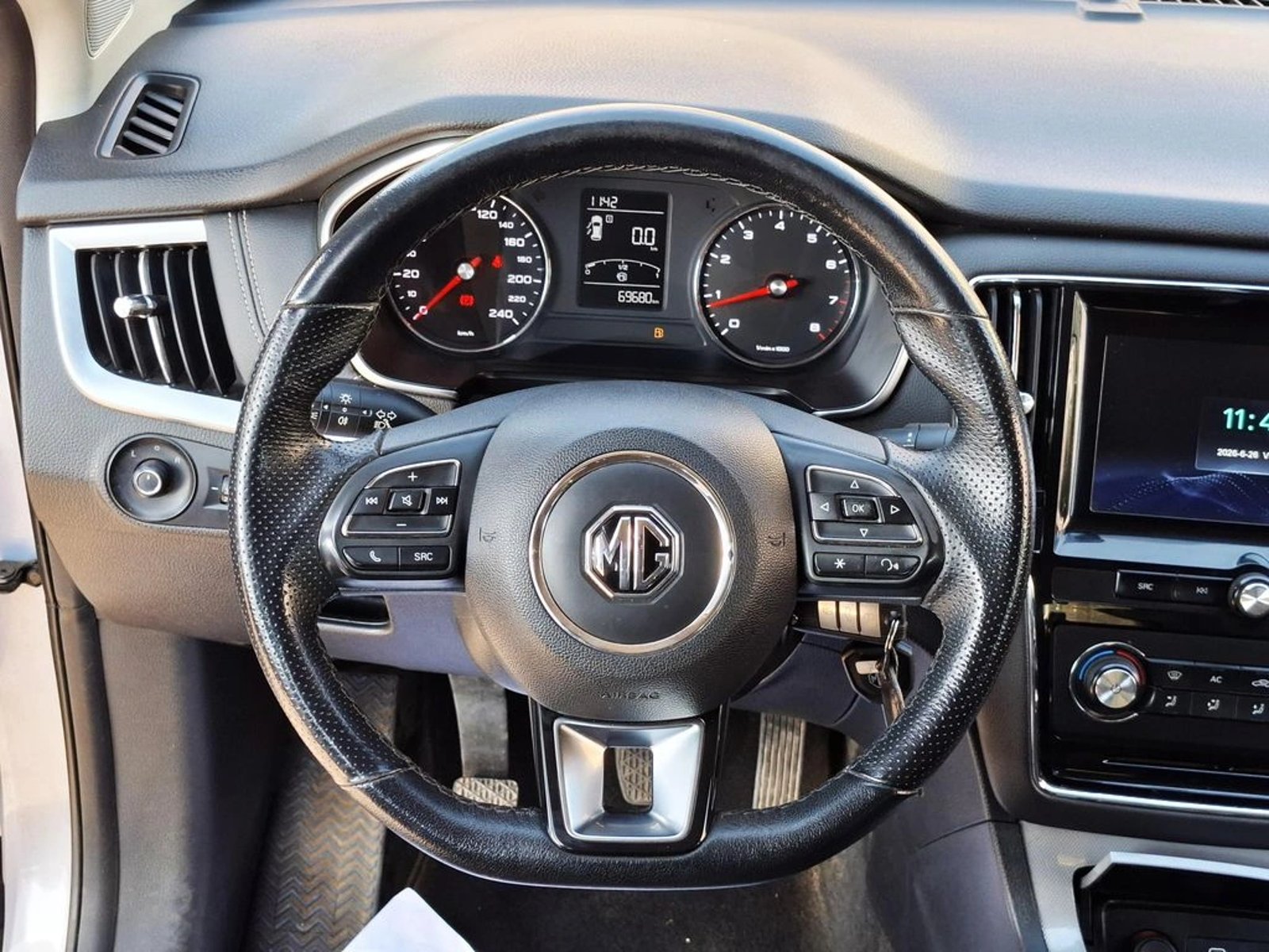 MG RX5 1.5 2023 - Imagen 17 de 20